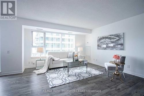 808 - 25 Town Centre Court, Toronto, ON - Indoor Photo Showing Living Room