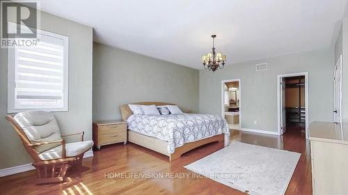 48 Routledge Drive, Richmond Hill, ON - Indoor Photo Showing Bedroom