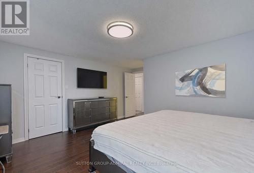 2431 Ploughshare Court, Mississauga, ON - Indoor Photo Showing Bedroom