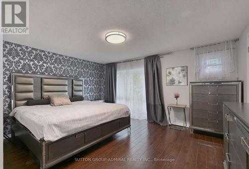 2431 Ploughshare Court, Mississauga, ON - Indoor Photo Showing Bedroom