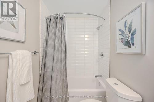 312 - 332 Gosling Gardens, Guelph (Guelph South), ON - Indoor Photo Showing Bathroom