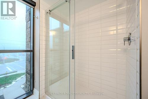 312 - 332 Gosling Gardens, Guelph (Guelph South), ON - Indoor Photo Showing Bathroom