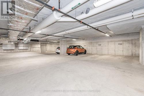 312 - 332 Gosling Gardens, Guelph (Guelph South), ON - Indoor Photo Showing Garage