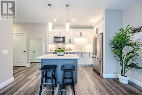 312 - 332 Gosling Gardens, Guelph (Guelph South), ON - Indoor Photo Showing Kitchen With Stainless Steel Kitchen With Upgraded Kitchen