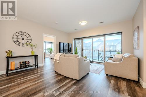 312 - 332 Gosling Gardens, Guelph (Guelph South), ON - Indoor Photo Showing Living Room