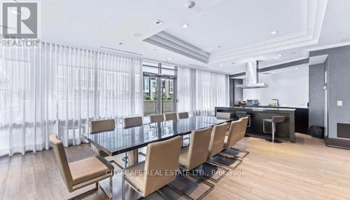 411 - 60 Berwick Avenue, Toronto, ON - Indoor Photo Showing Dining Room