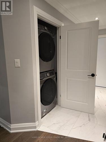 588 Stone Street, Oshawa, ON - Indoor Photo Showing Laundry Room