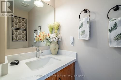 19 - 2155 Duncaster Drive, Burlington, ON - Indoor Photo Showing Bathroom