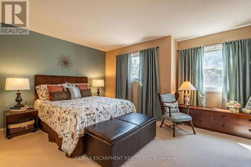 19 - 2155 Duncaster Drive, Burlington, ON - Indoor Photo Showing Bedroom