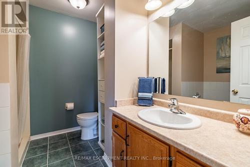 19 - 2155 Duncaster Drive, Burlington, ON - Indoor Photo Showing Bathroom