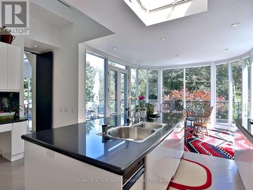 18 Timberglade Court, Toronto, ON - Indoor Photo Showing Kitchen With Double Sink