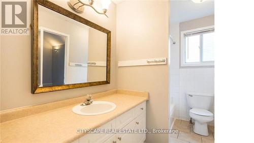 174 Thurman Circle N, London, ON - Indoor Photo Showing Bathroom