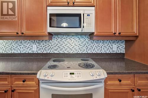 310 102 Armistice Way, Saskatoon, SK - Indoor Photo Showing Kitchen