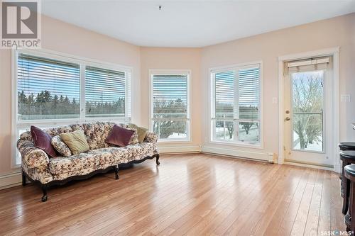 310 102 Armistice Way, Saskatoon, SK - Indoor Photo Showing Living Room