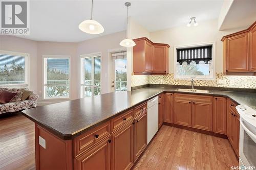 310 102 Armistice Way, Saskatoon, SK - Indoor Photo Showing Kitchen