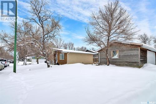 5371 2Nd Avenue N, Regina, SK - Outdoor