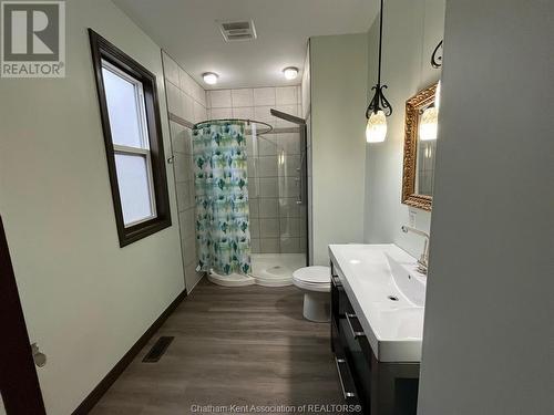 112 College Avenue South, Sarnia, ON - Indoor Photo Showing Bathroom