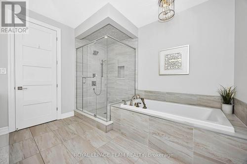 700 Mcmanus Avenue, Ottawa, ON - Indoor Photo Showing Bathroom