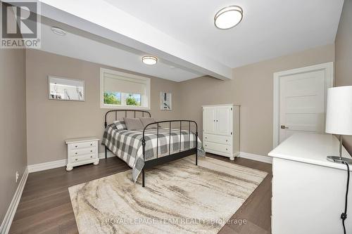 700 Mcmanus Avenue, Ottawa, ON - Indoor Photo Showing Bedroom