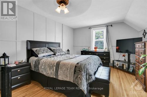 3506 Mcbean Street, Ottawa, ON - Indoor Photo Showing Bedroom