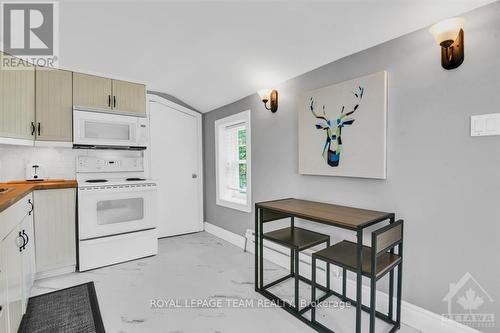 3506 Mcbean Street, Ottawa, ON - Indoor Photo Showing Kitchen