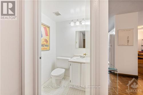 204 - 40 Arthur Street, Ottawa, ON - Indoor Photo Showing Bathroom