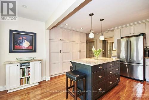 125 Lansdowne Road S, Ottawa, ON - Indoor Photo Showing Kitchen With Upgraded Kitchen