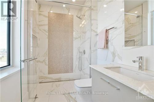 301 - 364 Queen Elizabeth Drive, Ottawa, ON - Indoor Photo Showing Bathroom