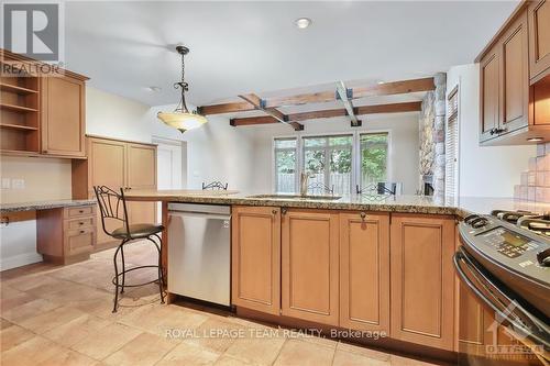 663 Westminster Avenue, Ottawa, ON - Indoor Photo Showing Kitchen