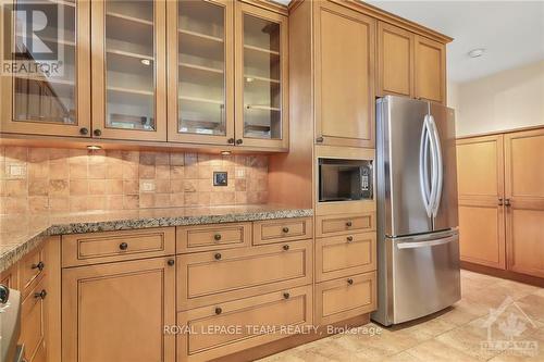 663 Westminster Avenue, Ottawa, ON - Indoor Photo Showing Kitchen