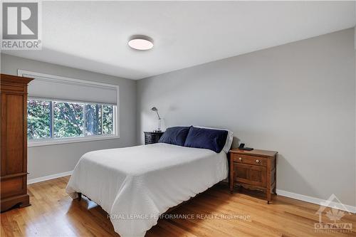 1861 Dorset Drive, Ottawa, ON - Indoor Photo Showing Bedroom