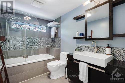 1861 Dorset Drive, Ottawa, ON - Indoor Photo Showing Bathroom