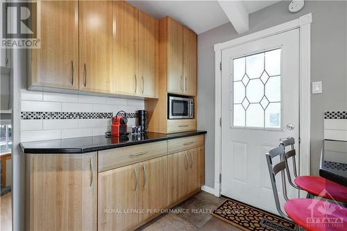 1861 Dorset Drive, Ottawa, ON - Indoor Photo Showing Kitchen