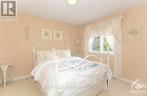 3804 Marble Canyon Crescent, Ottawa, ON - Indoor Photo Showing Bedroom