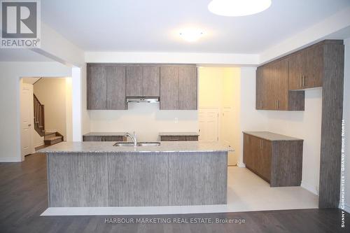 680 Grand Ridge Avenue, Oshawa, ON - Indoor Photo Showing Kitchen With Double Sink