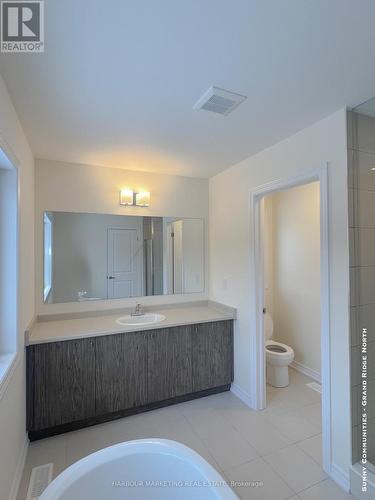 680 Grand Ridge Avenue, Oshawa, ON - Indoor Photo Showing Bathroom