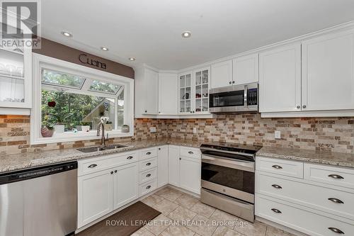 6 Rideau Lane, North Grenville, ON - Indoor Photo Showing Kitchen With Double Sink