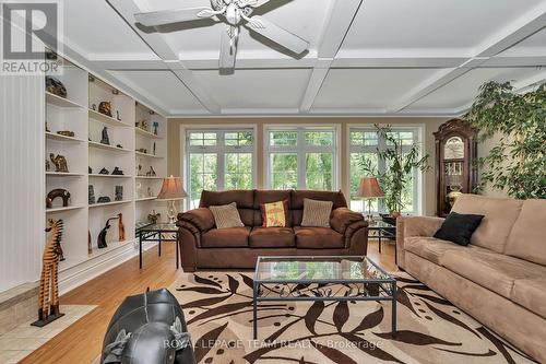 6 Rideau Lane, North Grenville, ON - Indoor Photo Showing Living Room