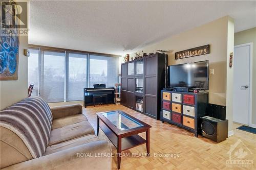 209 - 265 Poulin Avenue, Ottawa, ON - Indoor Photo Showing Living Room