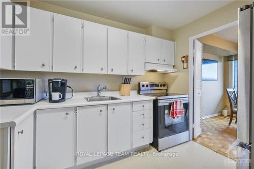 209 - 265 Poulin Avenue, Ottawa, ON - Indoor Photo Showing Kitchen