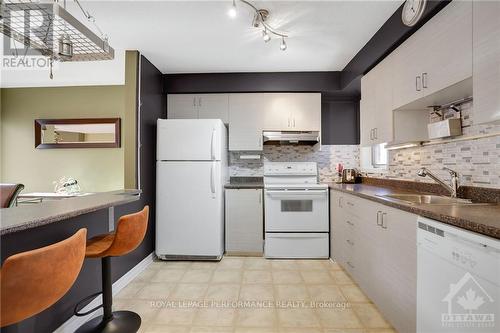 210 Alvin Road, Ottawa, ON - Indoor Photo Showing Kitchen