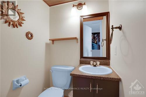 210 Alvin Road, Ottawa, ON - Indoor Photo Showing Bathroom