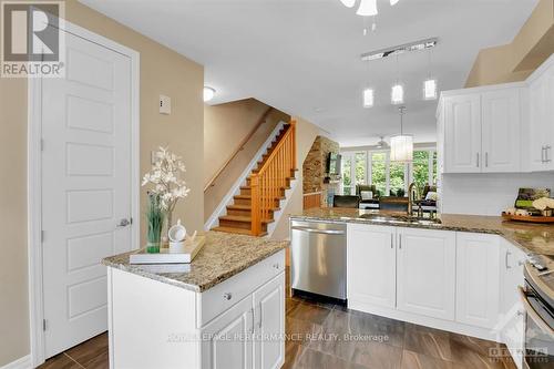 43 Aveia, Ottawa, ON - Indoor Photo Showing Kitchen