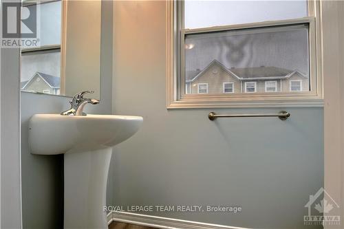 445 Sadar, Ottawa, ON - Indoor Photo Showing Bathroom