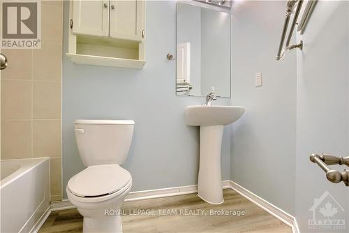 445 Sadar, Ottawa, ON - Indoor Photo Showing Bathroom