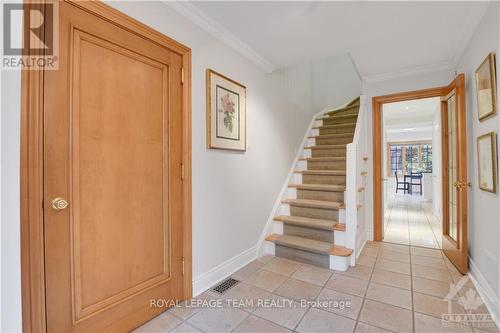 19 Farnham Crescent, Ottawa, ON - Indoor Photo Showing Other Room