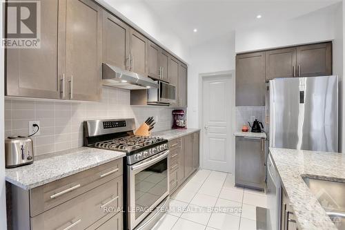 308 Rainrock Crescent, Ottawa, ON - Indoor Photo Showing Kitchen With Upgraded Kitchen