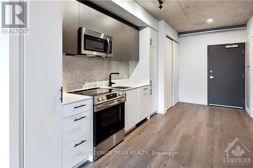 403 - 10 James Street, Ottawa, ON - Indoor Photo Showing Kitchen With Upgraded Kitchen