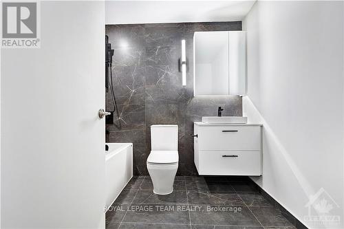 403 - 10 James Street, Ottawa, ON - Indoor Photo Showing Bathroom