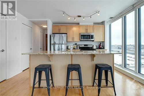 803 - 200 Lett Street, Ottawa, ON - Indoor Photo Showing Kitchen With Stainless Steel Kitchen